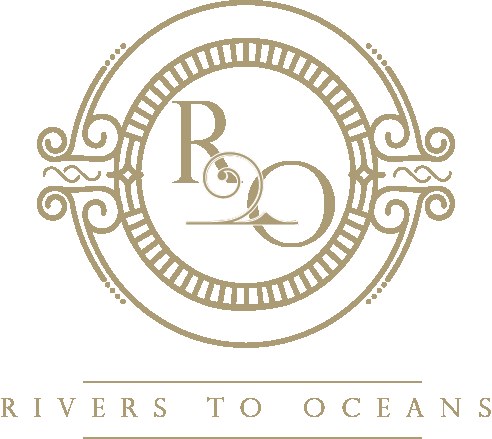The R2O gold monogram